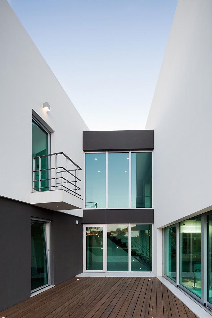 godiva-house-by-empty-space-architecture-36
