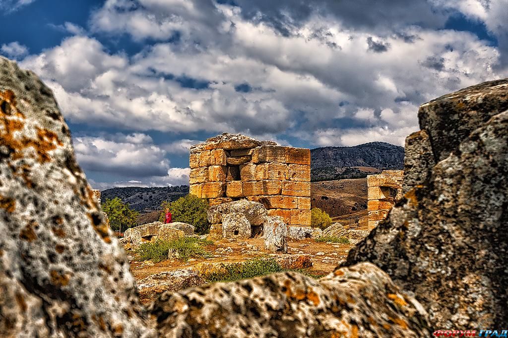 ruins-of-hierapolis-243