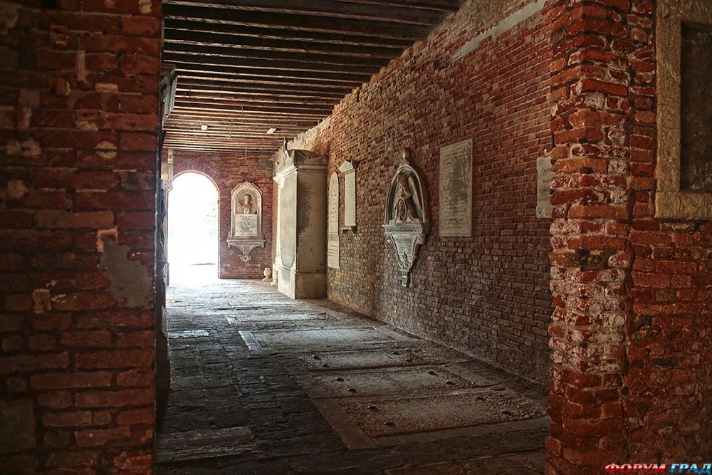 venice-cemetery-d405