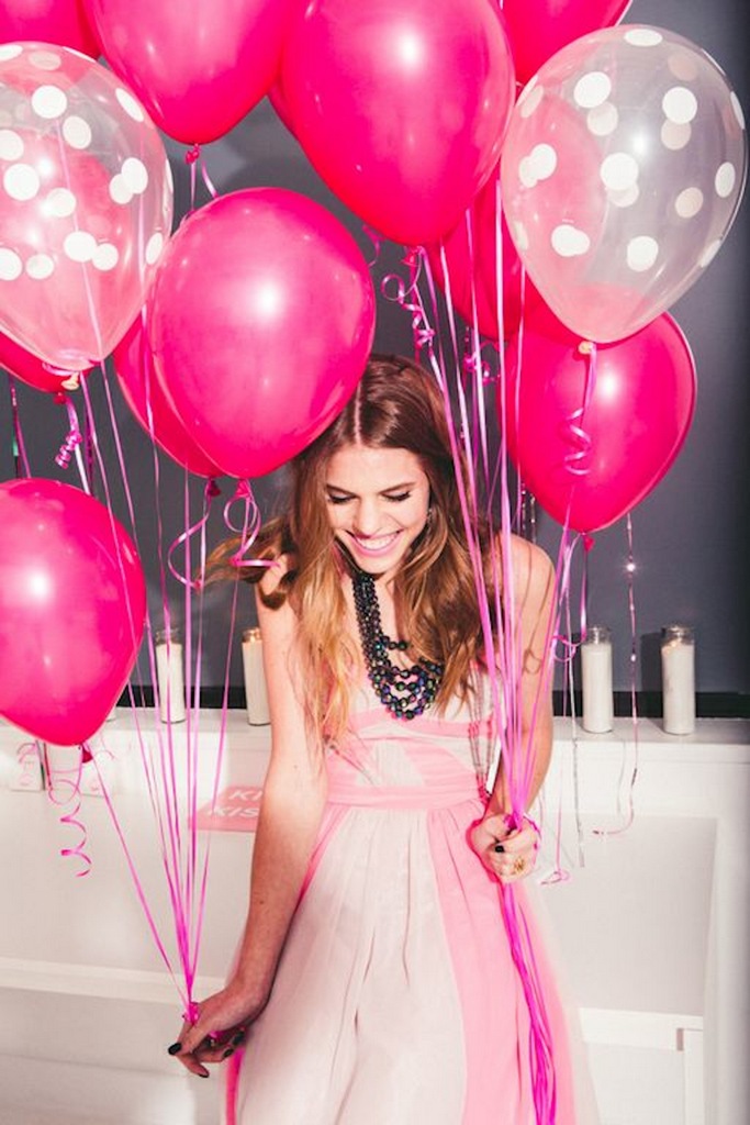 pink-white-wedding-balloons