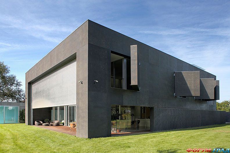 safe-house-by-kwk-promes-12