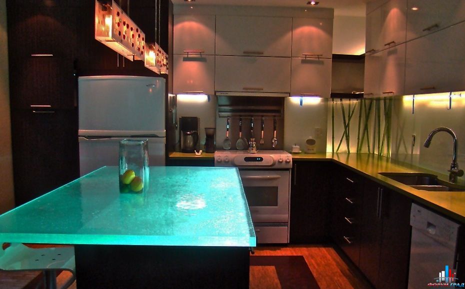 stoleshnica-iz-stekla-01