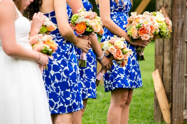 30-pretty-floral-and-printed-bridesmaids-dresses