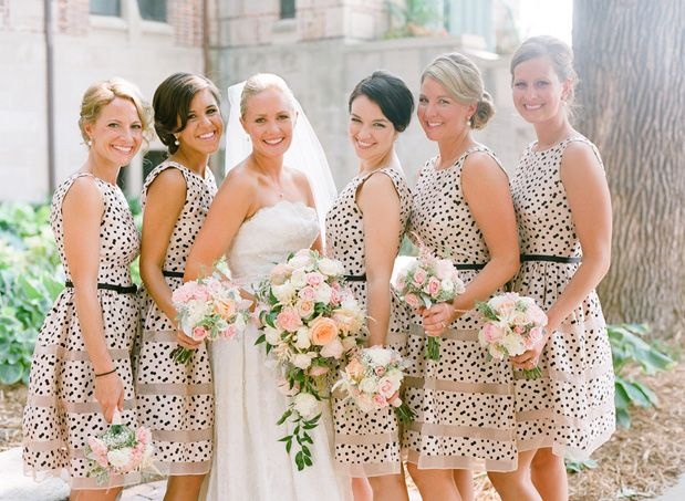 30-pretty-floral-and-printed-bridesmaids-dresses