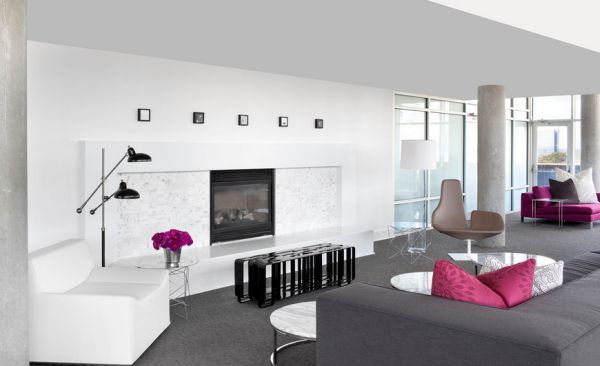 Colorful-contemporary-living-space-in-fuchsia