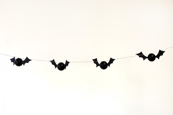 diy-bat-garlands
