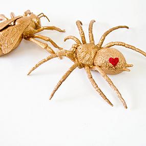 DIY-Giant-Love-Bugs