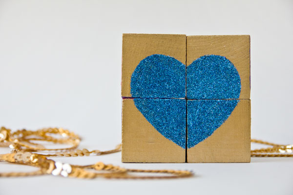 DIY-Glitter-Block-Puzzle-Valentine