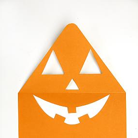 DIY-Jack-o-Lantern-Envelope-Liner