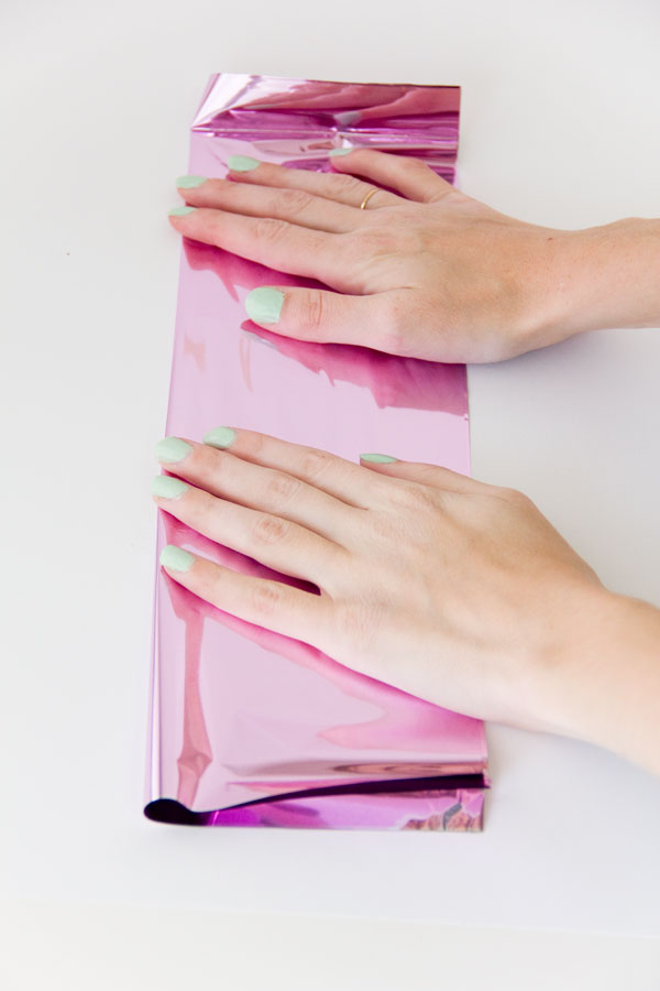 DIY-Mylar-Poms