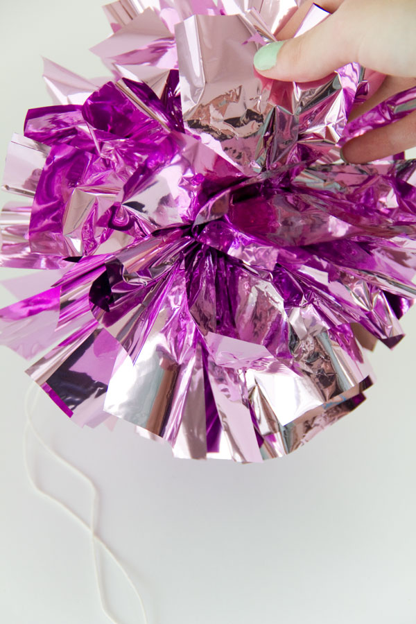 DIY-Mylar-Poms