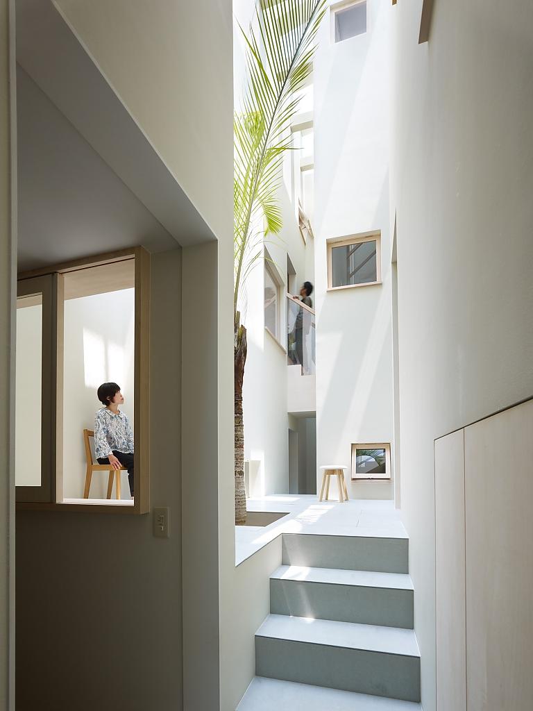 house-in-goido-by-fujiwaramuro-architects