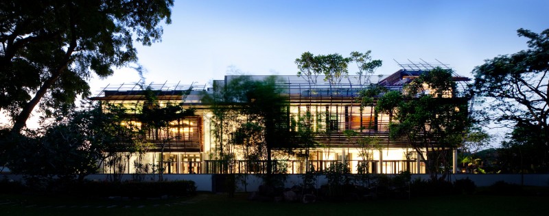 Дом-гнездо от WOHA Architects