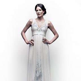 refined-wedding-dresses-by-catherine-deane