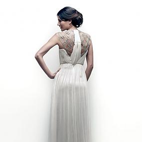 refined-wedding-dresses-by-catherine-deane