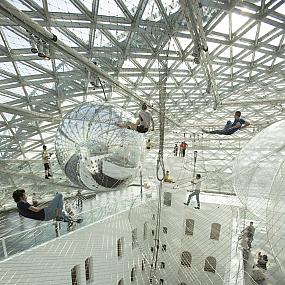 tomas-saraceno-in-orbit-installation-at-k21-standehaus