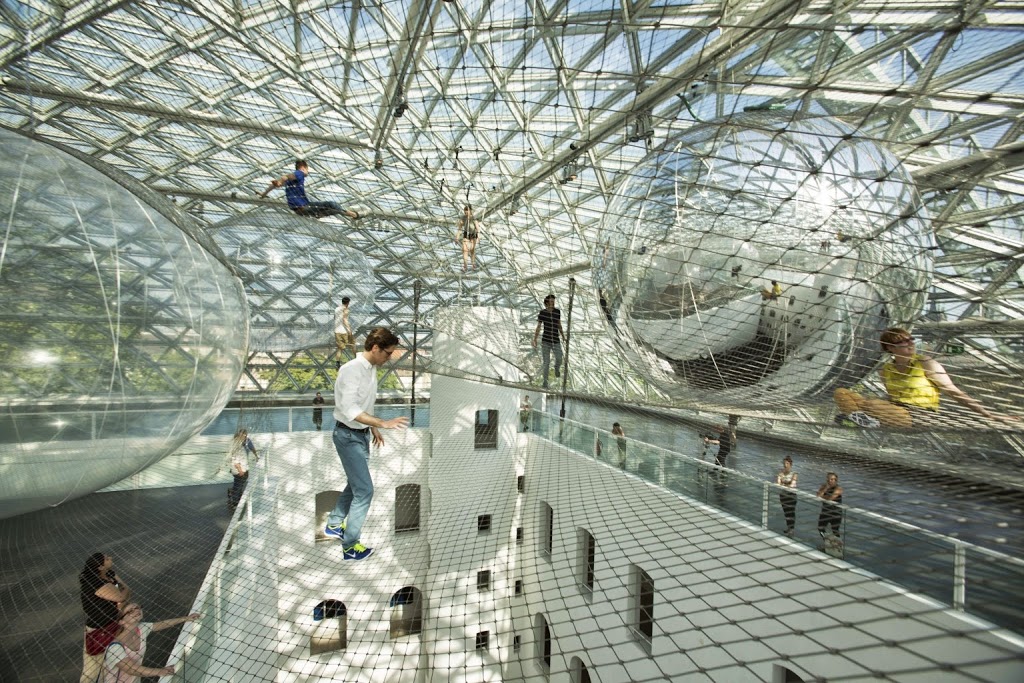 tomas-saraceno-in-orbit-installation-at-k21-standehaus