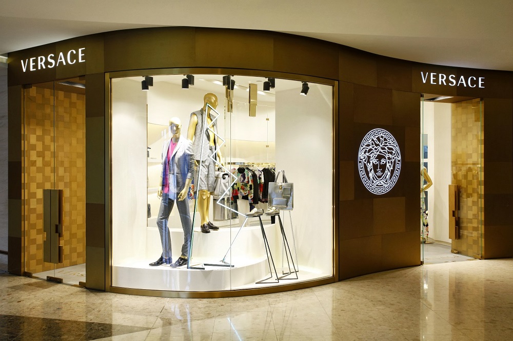 versace-boutiques-by-donatella-versace-jamie-fobert-shanghai