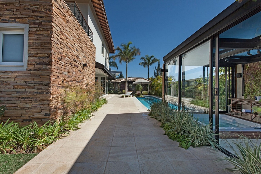 brazilian-residence-02