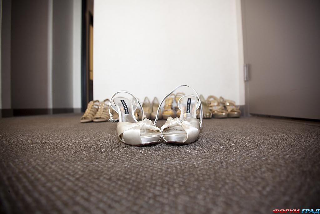 Для ножек невесты