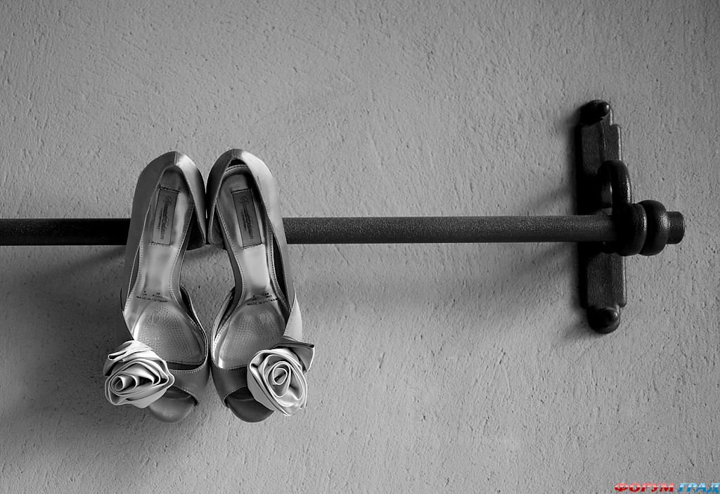 Для ножек невесты