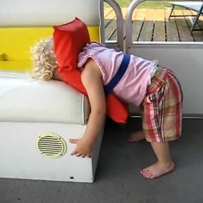sleeping-babies-funny-pictures-08