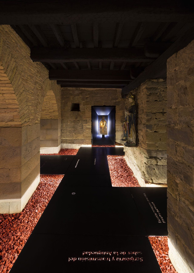 occidens-museum-in-pamplona-06