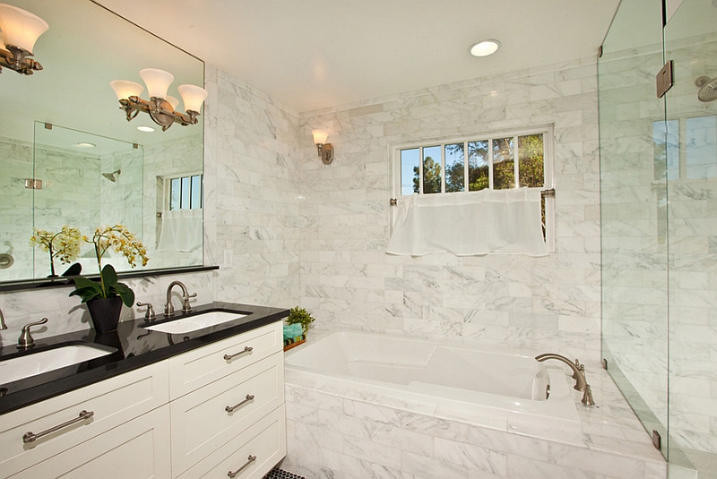 black-and-white-bathrooms-20