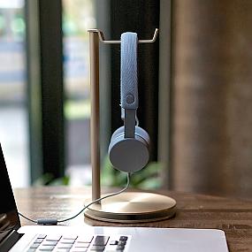 exclusive-stylish-headphone-hanger-02