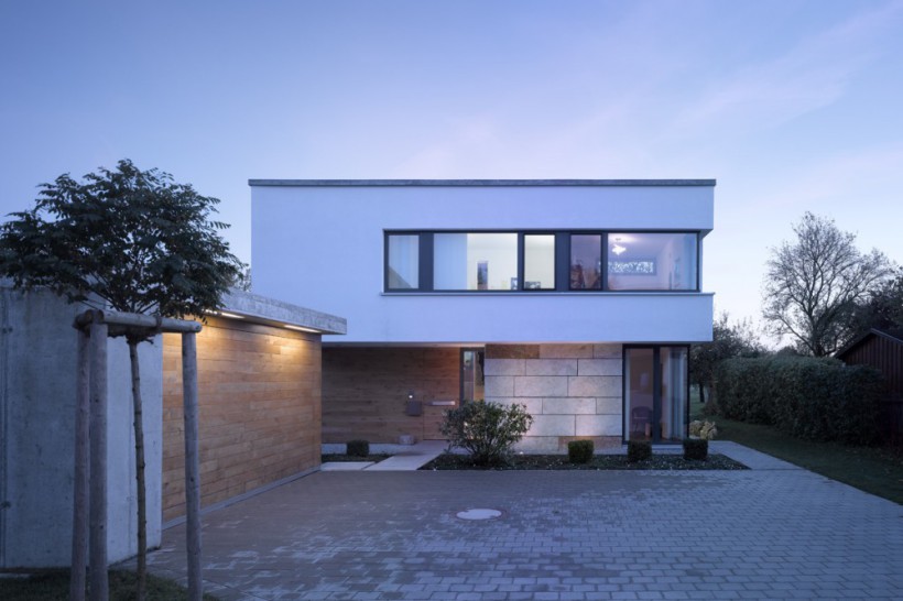 mound-house-designed-by-liebel-architekten-bda-03