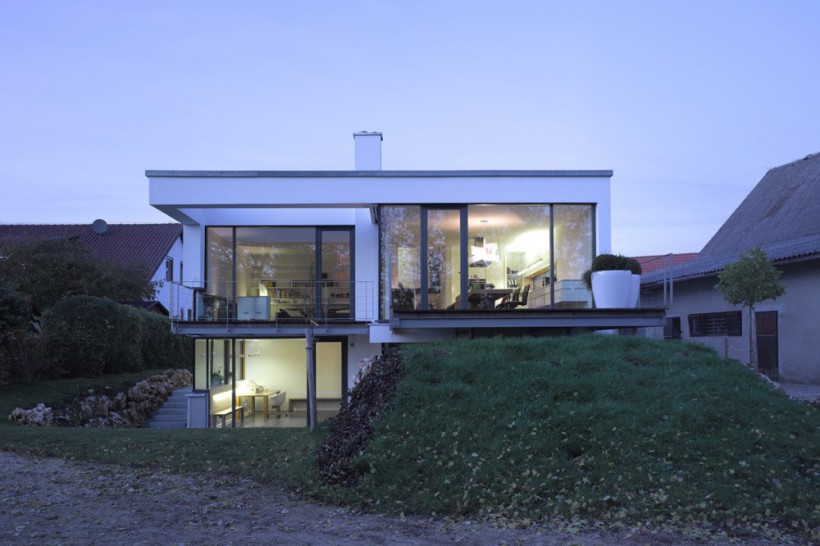mound-house-designed-by-liebel-architekten-bda-13