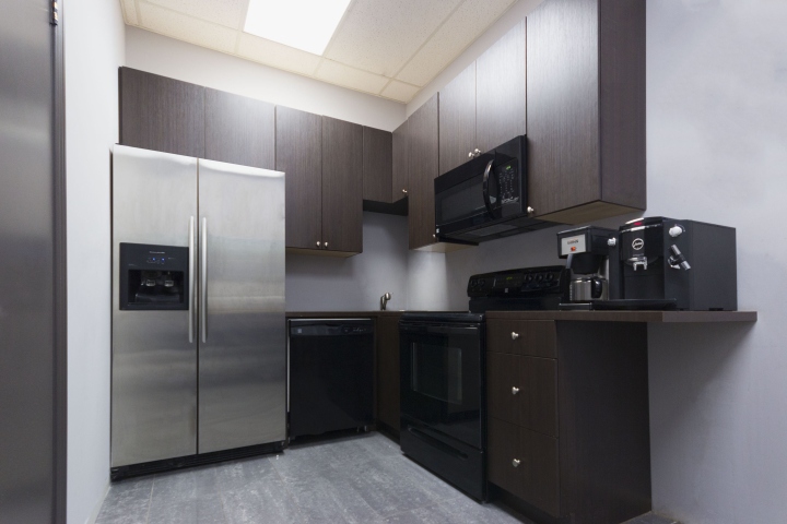 real-wealth-corporate-office-vaughan-04