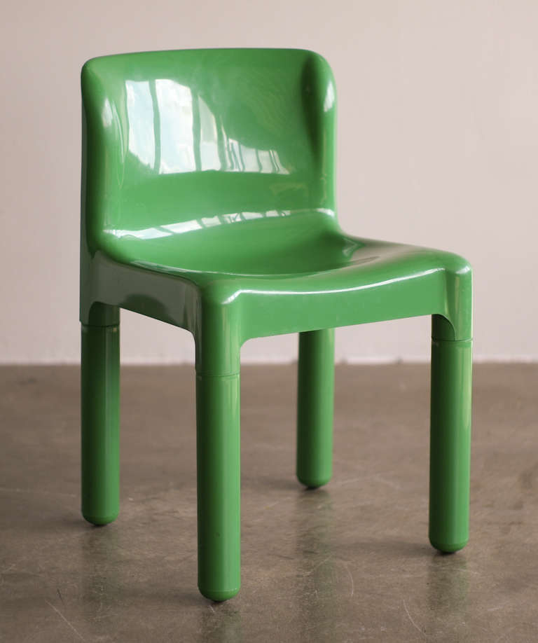 Карло Бартоли. Стул 4875 для Kartell, 1974