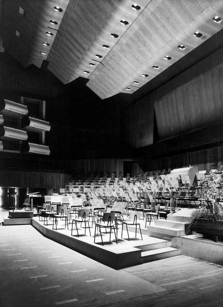 Робин Дей. Сиденья для оркестра в Royal Festival Hall, 1951