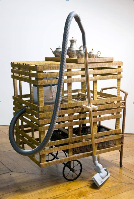 Юрген Бей. Vacuum Cleaner Crate, 2010