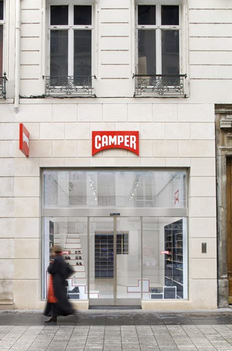 Юрген Бей. Дизайн интерьера магазина Camper в Лионе