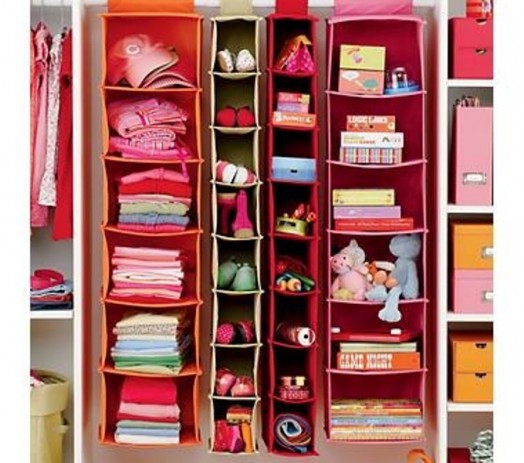 modern-kids-closet-organized-08