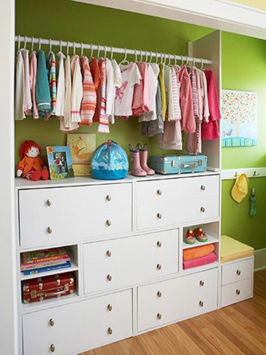 modern-kids-closet-organized-10