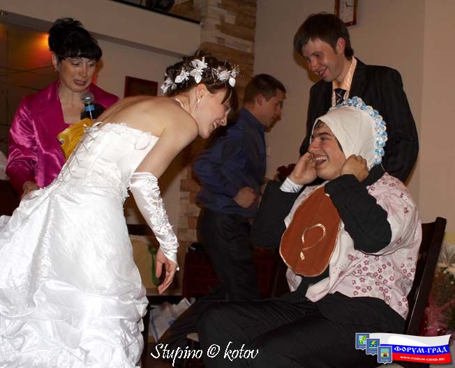 Cвадьба пела и плясала