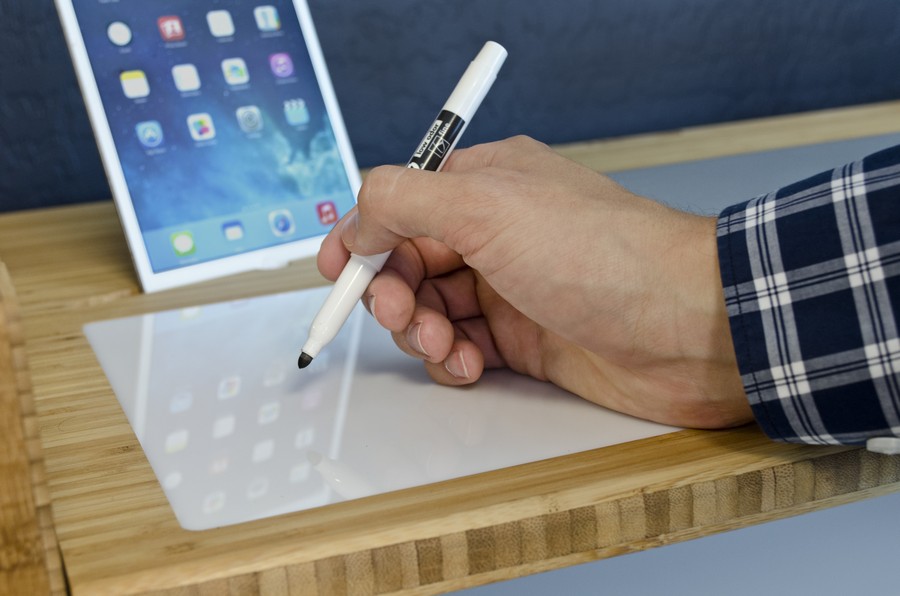 adjustable-wooden-desk-04