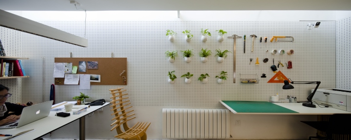around-tree-office-16 269294
