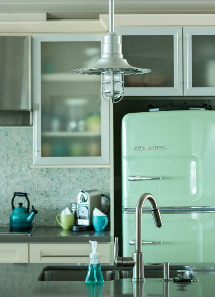 colored-kitchen-12