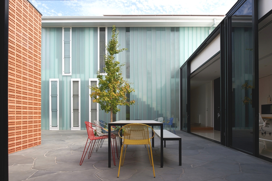 Дом из трех частей от Architects EAT, Мельбурн
