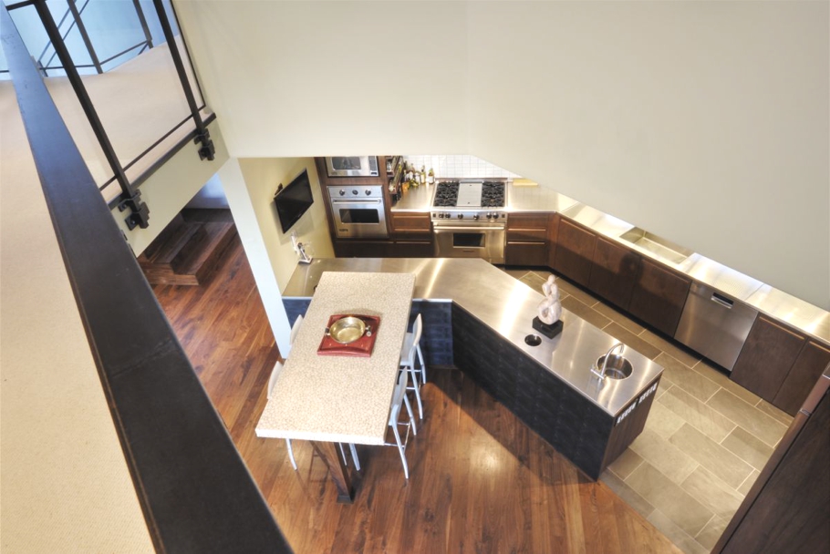 Дизайн интерьера кухни и столовой зоны