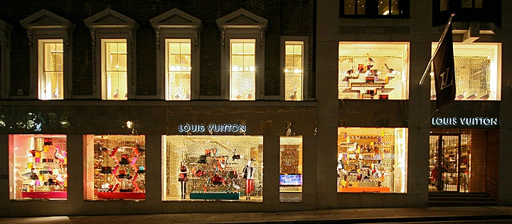louis-vuitton-windows-winter-london-01