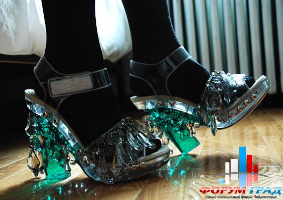 Prada-sandals-emily-eisen