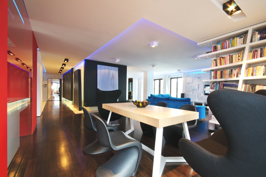 yarkiy-interyer-kvartiry-v-tsentre-varshavy-08