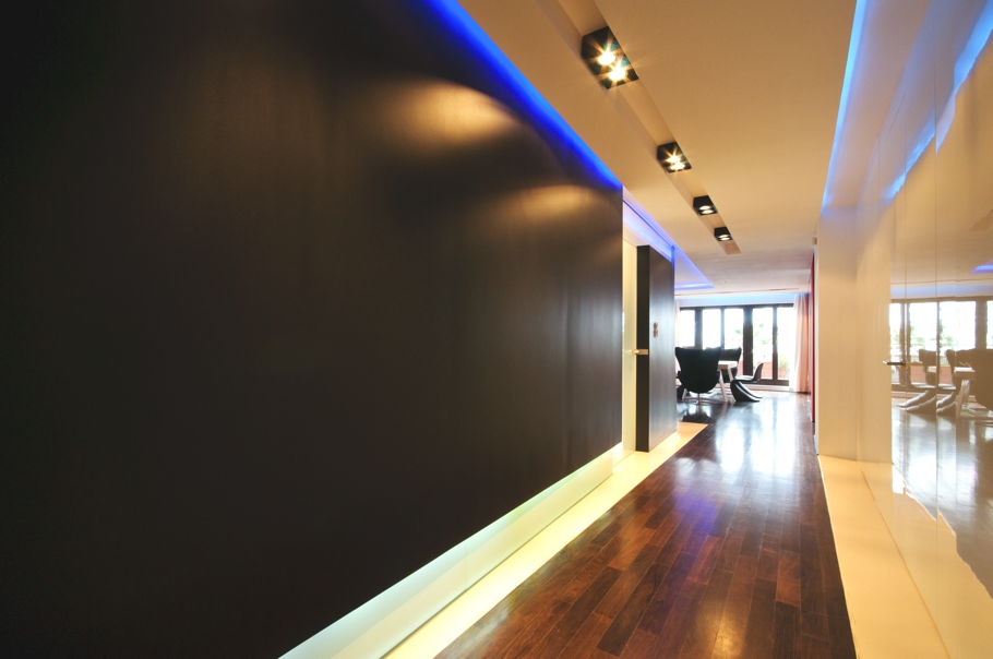 yarkiy-interyer-kvartiry-v-tsentre-varshavy-09