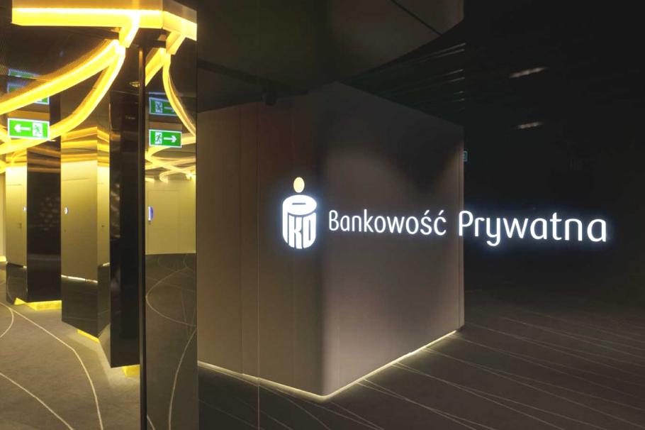 contemporary-polish-bank-05