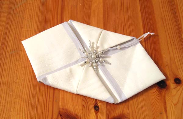 Как красиво сложить салфетки